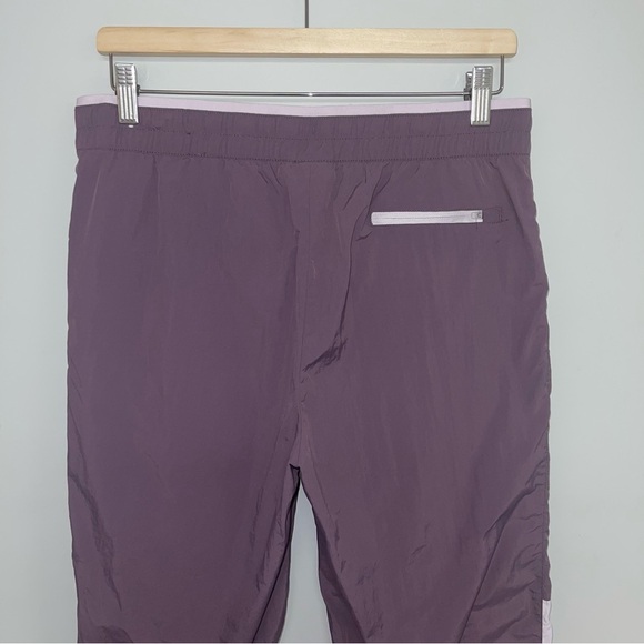 Reebok Track Pants Women's Size Medium Violet Lilac Purple Nylon Focus Woven - Picture 10 of 12